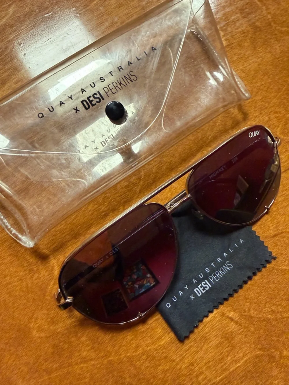 Quay Australia Gold Mirrored Aviator Sunglasses - Picture 8 of 9